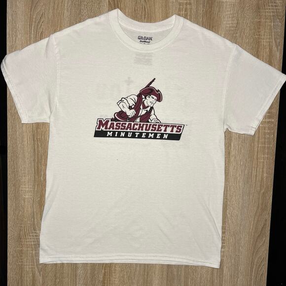 Vintage 1990s University Of Massachusetts Minute Men NCAA Graphic T Shirt M - Picture 1 of 5